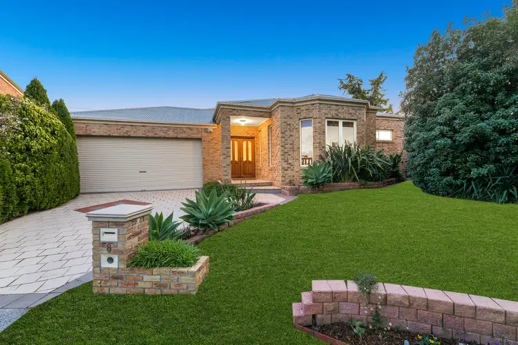 8 Pineview Court, Narre Warren South VIC 3805