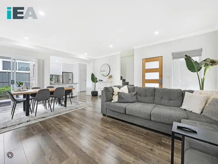 2/15 Wentworth Street, Oak Flats NSW 2529