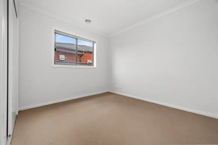 Fifth view of Homely house listing, 60 Runcorn Crescent, Strathtulloh VIC 3338