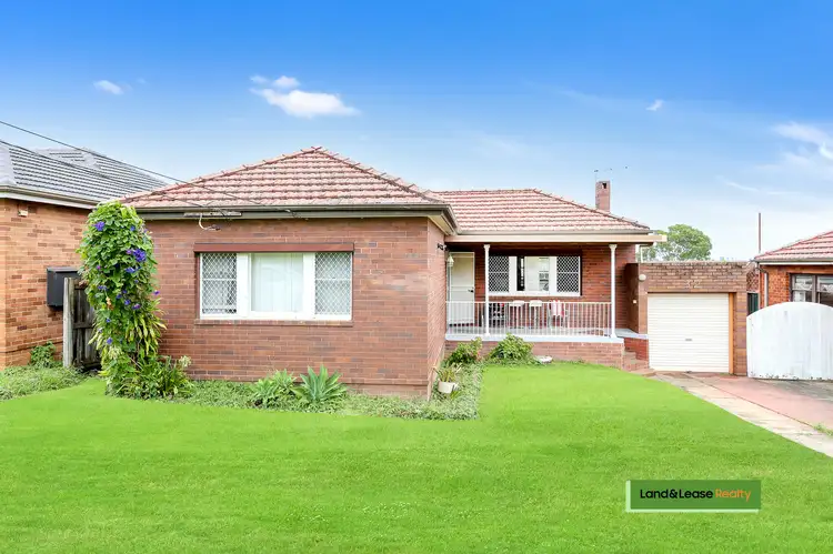 32 Carson Street, Panania NSW 2213