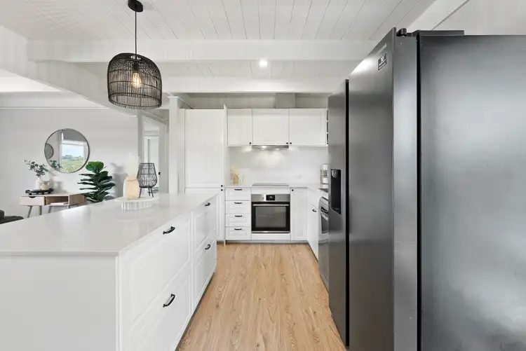 Fifth view of Homely house listing, 10 Eileen Grove, Woori Yallock VIC 3139