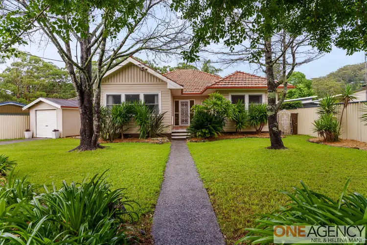 1 Lionel Parade, Springfield NSW 2250