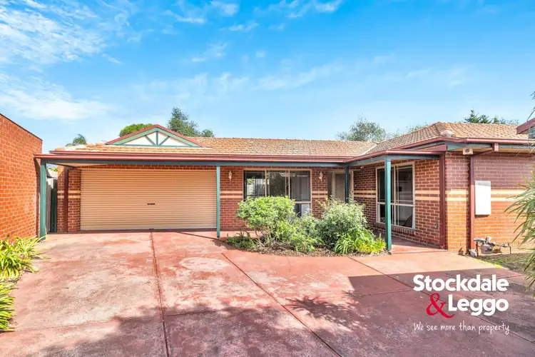 2/6 Lochmaben Court, Greenvale VIC 3059