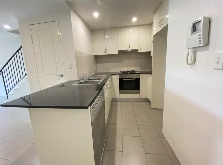 Fifth view of Homely apartment listing, 15/654 King St, Newtown NSW 2042