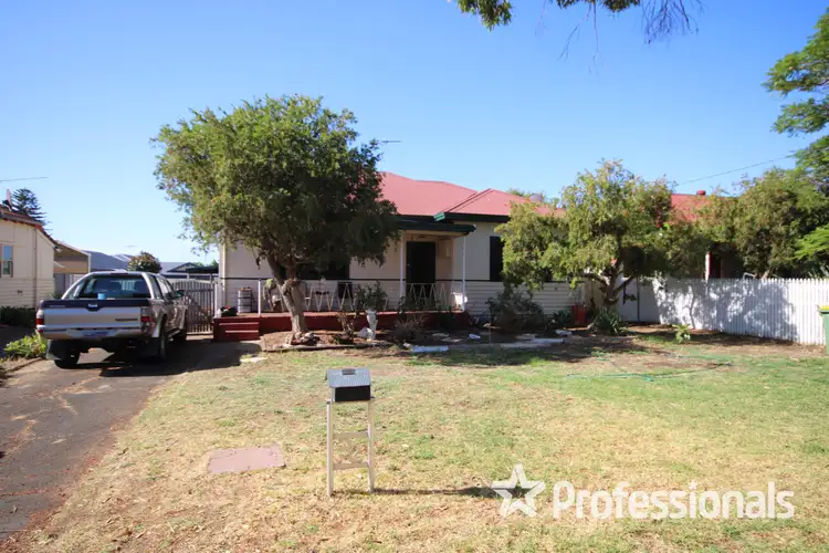 32 Queensbury Street, South Bunbury WA 6230