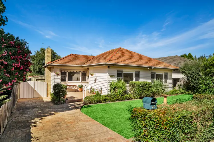 19 Dunvegan Crescent, Macleod VIC 3085