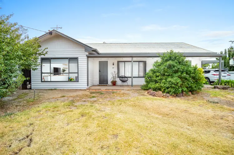 Main view of Homely house listing, 17 Kalimna Avenue, Horsham VIC 3400
