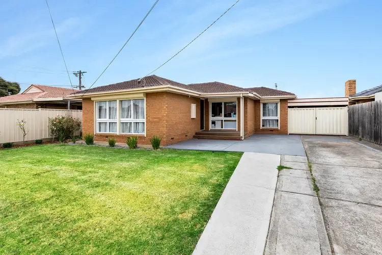 12 Cromwell Road, Kings Park VIC 3021