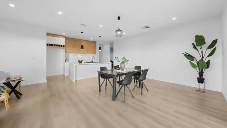 Fifth view of Homely house listing, 10 Brut Place, Wollert VIC 3750