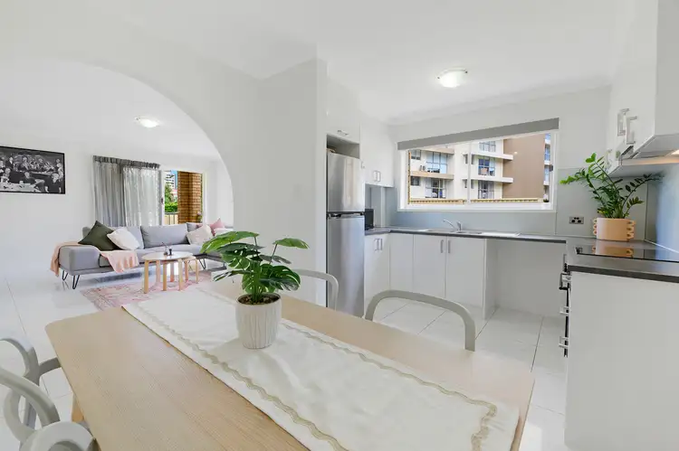 Fifth view of Homely apartment listing, 2/14 Vista Street, Surfers Paradise QLD 4217