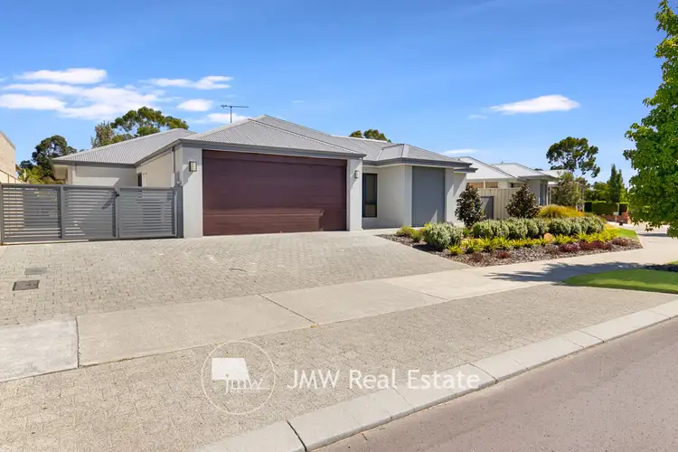 24 Pinehurst Crescent