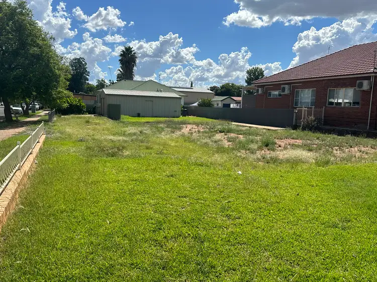 106 Currajong Street, Parkes NSW 2870