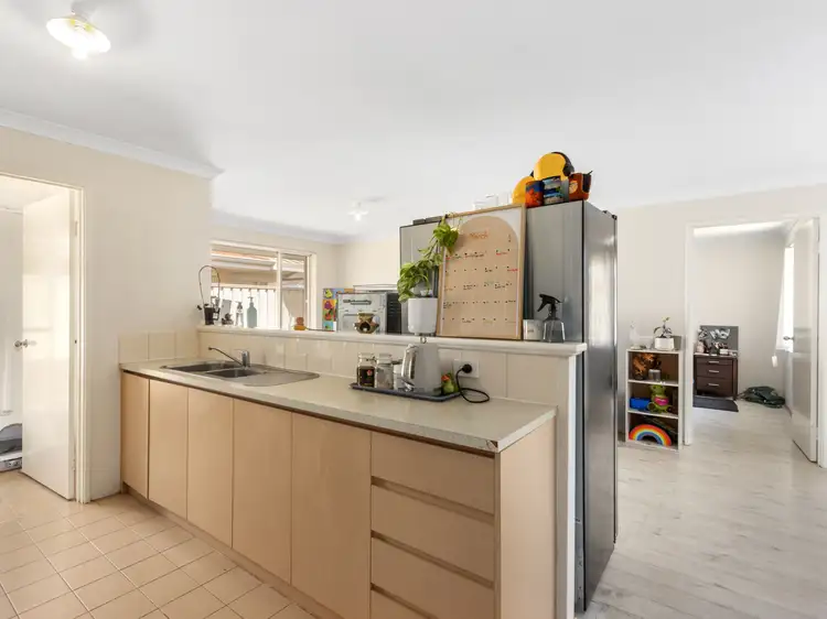 Sixth view of Homely house listing, 4/26 Morgan St, Cannington WA 6107