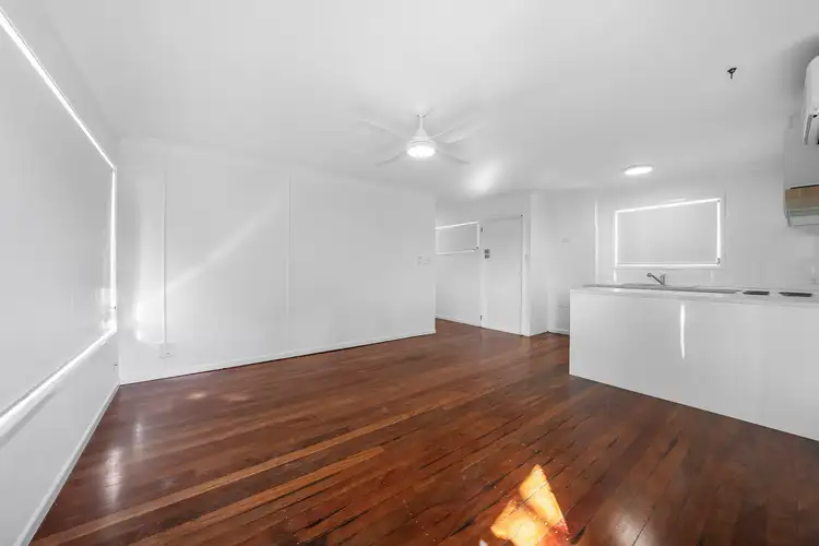 1211 Gold Coast Highway.