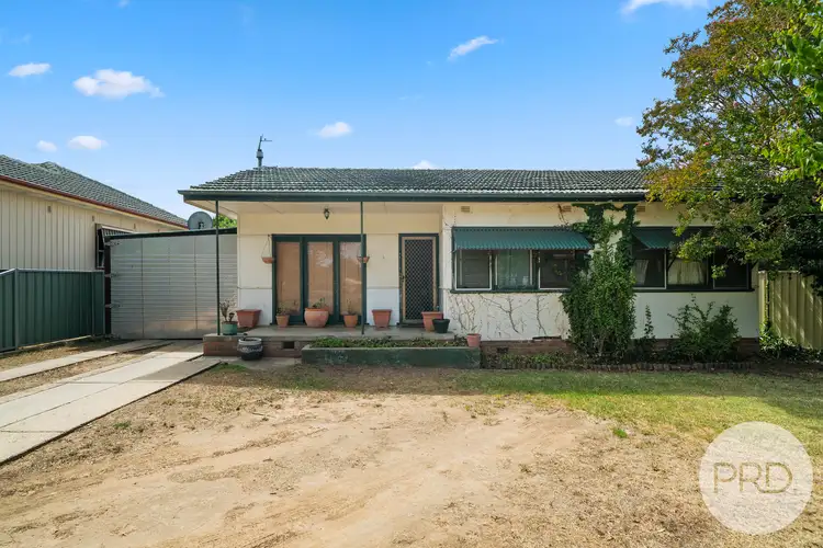 425 Lake Albert Road, Kooringal NSW 2650