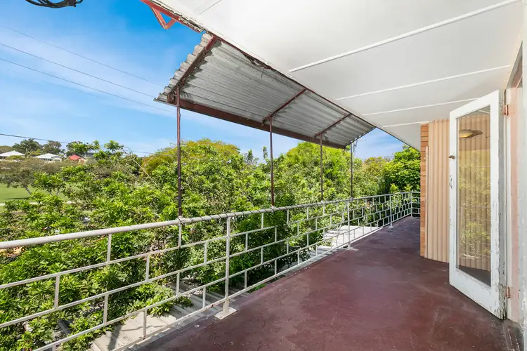 1/9 Knight St, Greenslopes QLD 4120