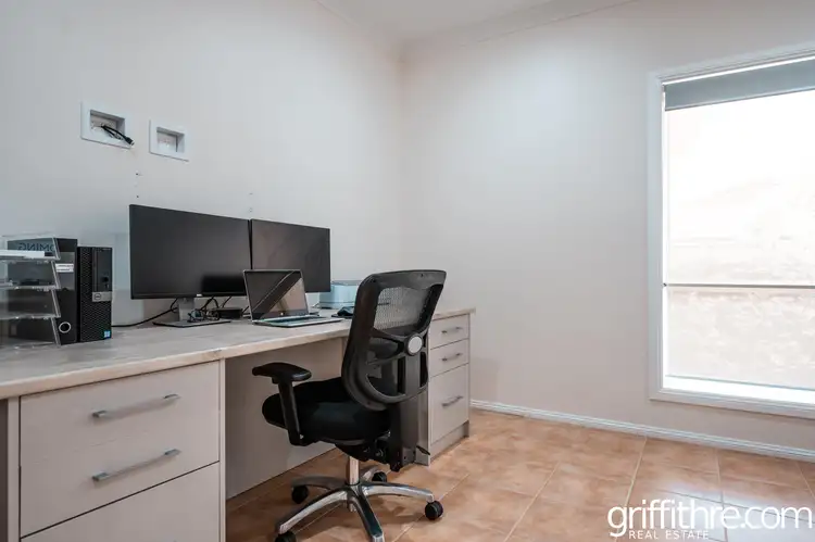 Fifth view of Homely house listing, 4 Theeuff Place, Griffith NSW 2680