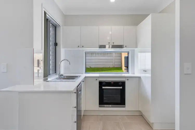 Fifth view of Homely house listing, 1/21 Sugar Maple Place, Park Ridge QLD 4125