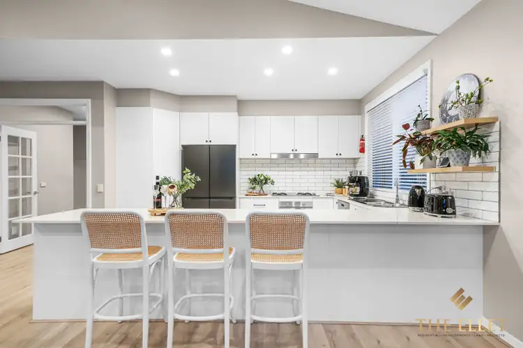 Sixth view of Homely house listing, 5 Bloomingdale Court, Sanctuary Lakes VIC 3030