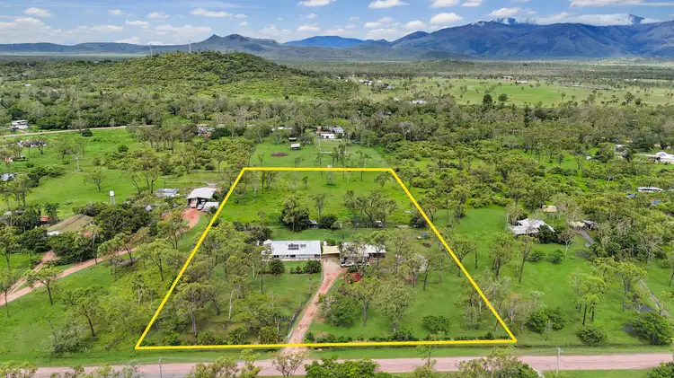 27 Benalla Road, Oak Valley QLD 4811
