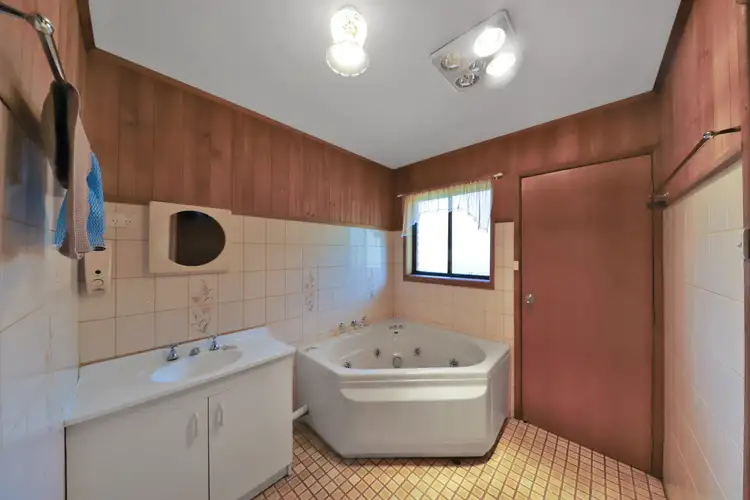 Fifth view of Homely house listing, 10 Bottlebrush Drive, Tumut NSW 2720
