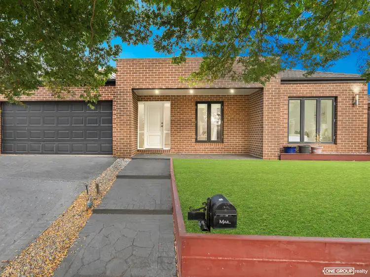 6 Exhibition Parade, Taylors Hill VIC 3037