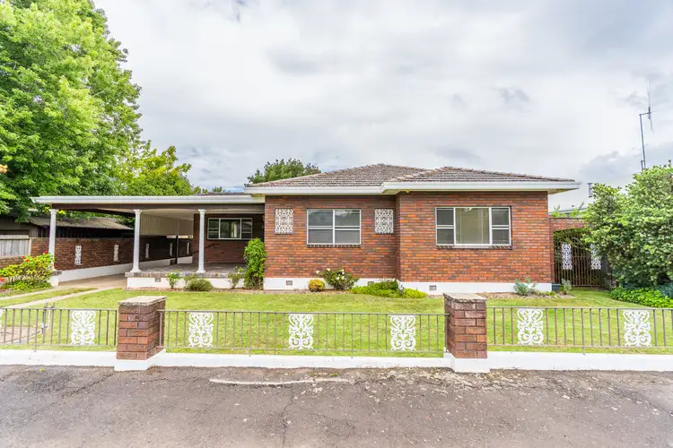 16 National Avenue, Orange NSW 2800