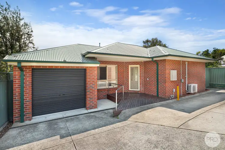 2/517 Sherrard Street, Black Hill VIC 3350