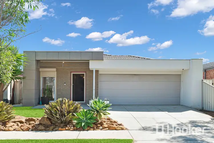 9 Clare Street, Brookfield VIC 3338