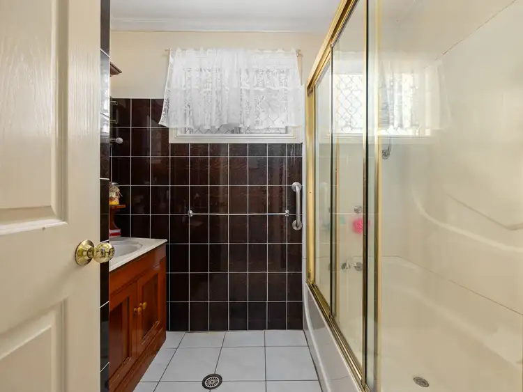 Fifth view of Homely house listing, 1/17 Doyle Street, Silkstone QLD 4304