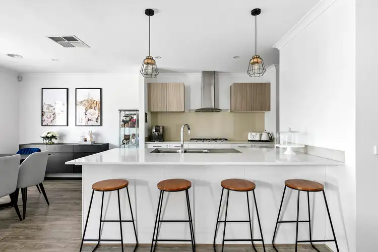 13 Montague Street, Mickleham VIC 3064