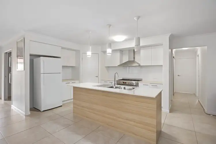 Fourth view of Homely house listing, 2/19a Crows Ash Place, Kuluin QLD 4558