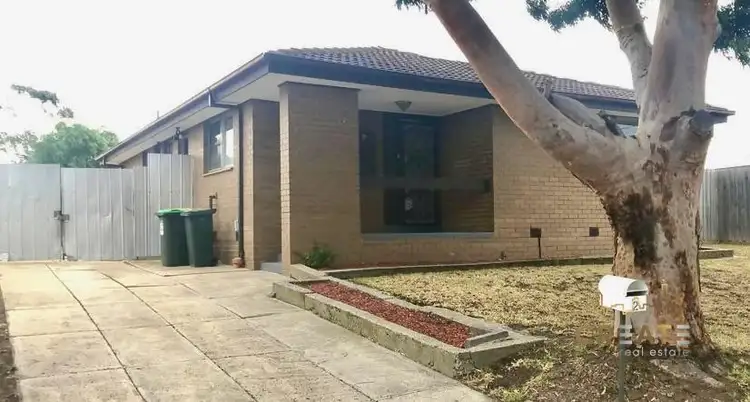 2 Howitt Crescent