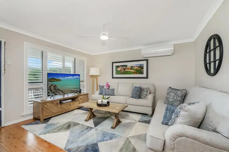 Second view of Homely house listing, 10 Sunshine Drive, Point Clare NSW 2250