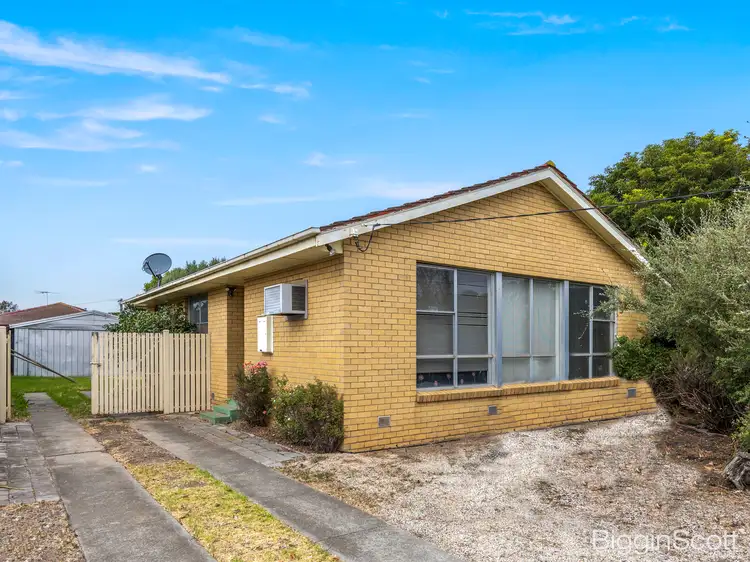 2 Chirnside Crescent, Laverton VIC 3028