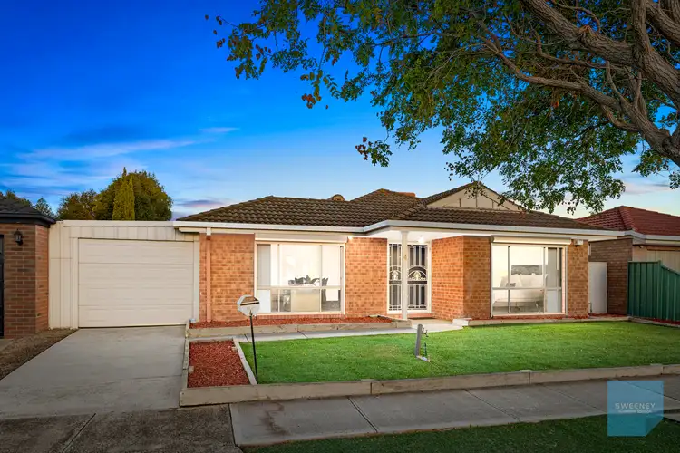 4 Flintoff Avenue, Burnside VIC 3023