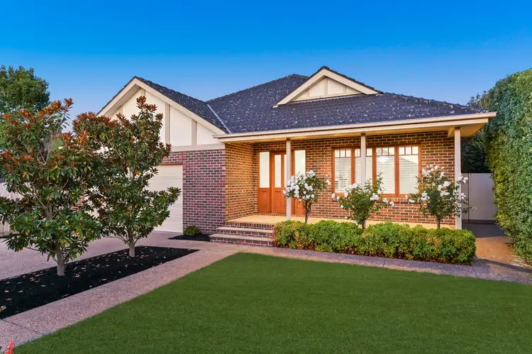 Main view of Homely house listing, 16 Kingsley Grove, Mount Waverley VIC 3149