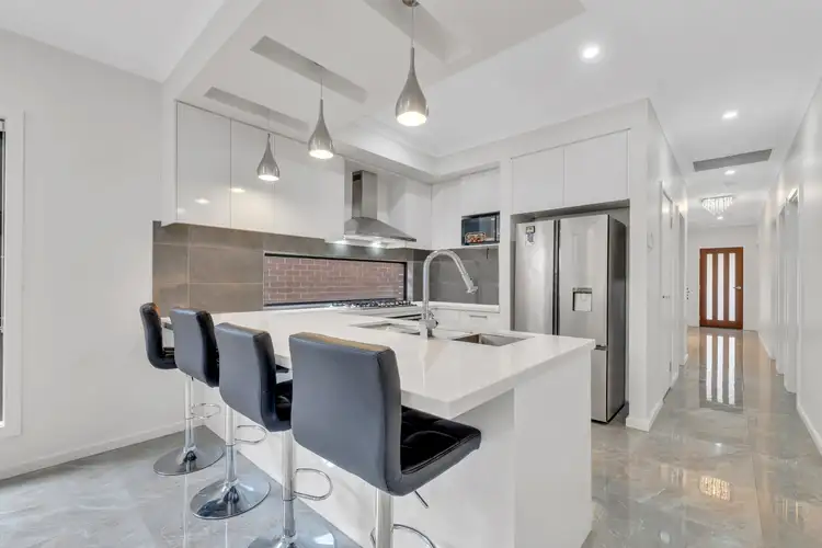 24 Railway Avenue, Donnybrook VIC 3064