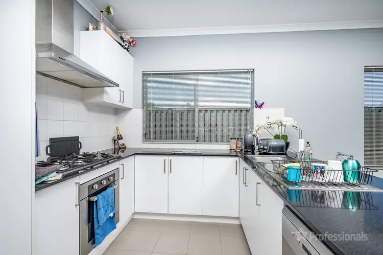 Fourth view of Homely house listing, 2 Lutea Lane, Jindalee WA 6036