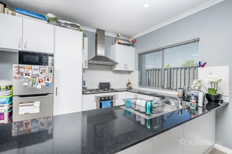 Fifth view of Homely house listing, 2 Lutea Lane, Jindalee WA 6036