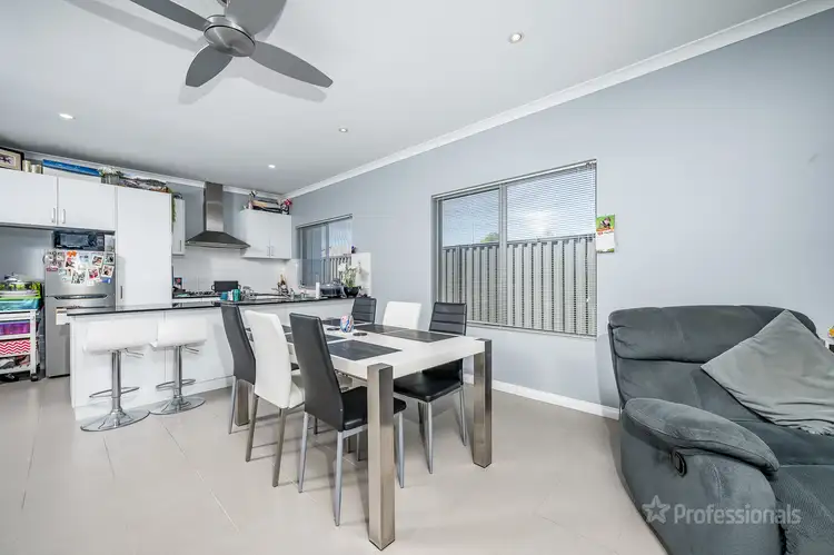Seventh view of Homely house listing, 2 Lutea Lane, Jindalee WA 6036