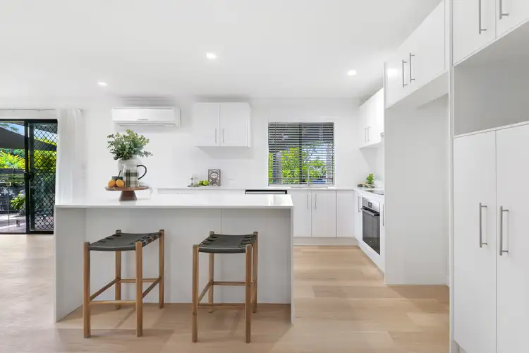 1 Hatutu Street, Pacific Pines QLD 4211