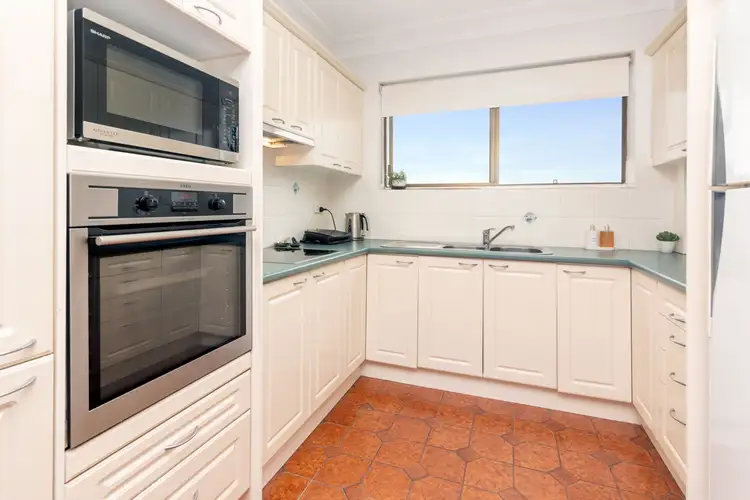 Sixth view of Homely unit listing, 4/11 View Street, Wooloowin QLD 4030
