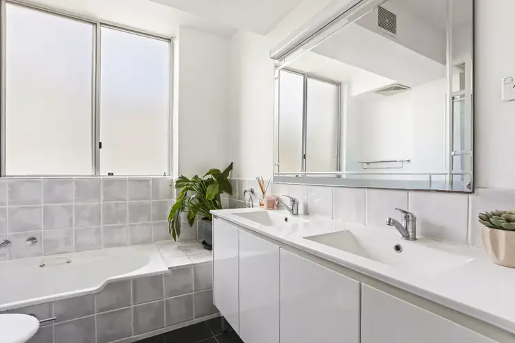 Sixth view of Homely apartment listing, 17/6-8 Ocean Street North, Bondi NSW 2026