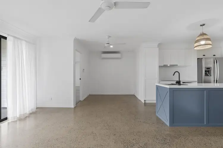 1/7 TARA TERRACE, Carrara QLD 4211