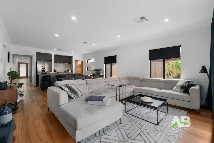 25 Ioppolo Court, Sinagra WA 6065