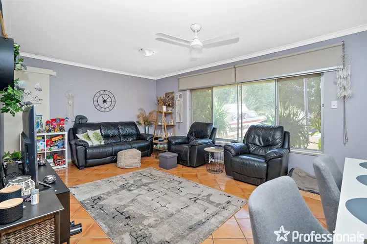 29 Sandon Road, Thornlie WA 6108