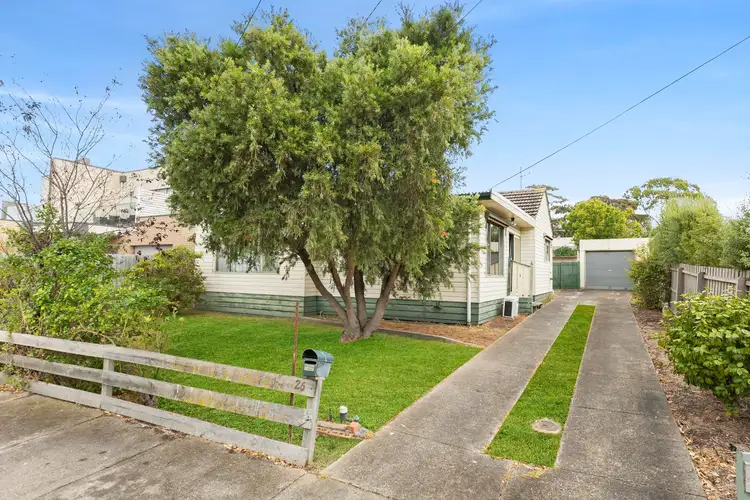 26 Bayview Parade, Hamlyn Heights VIC 3215