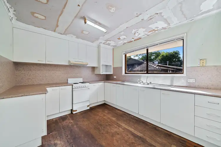 Fifth view of Homely house listing, 10 Lynshanel Court, Springwood QLD 4127
