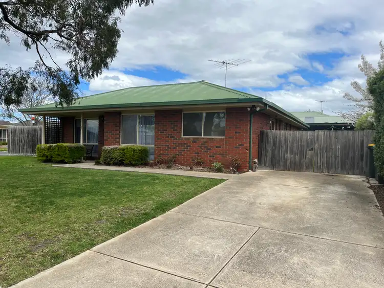 Second view of Homely house listing, 1 Templeton Court, St Albans Park VIC 3219